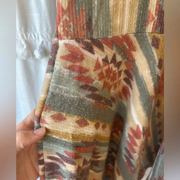 First love Aztec print blouse size M - Picture 3 of 5